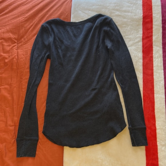 Black and Cream Long Sleeve Tops - Picture 7 of 7